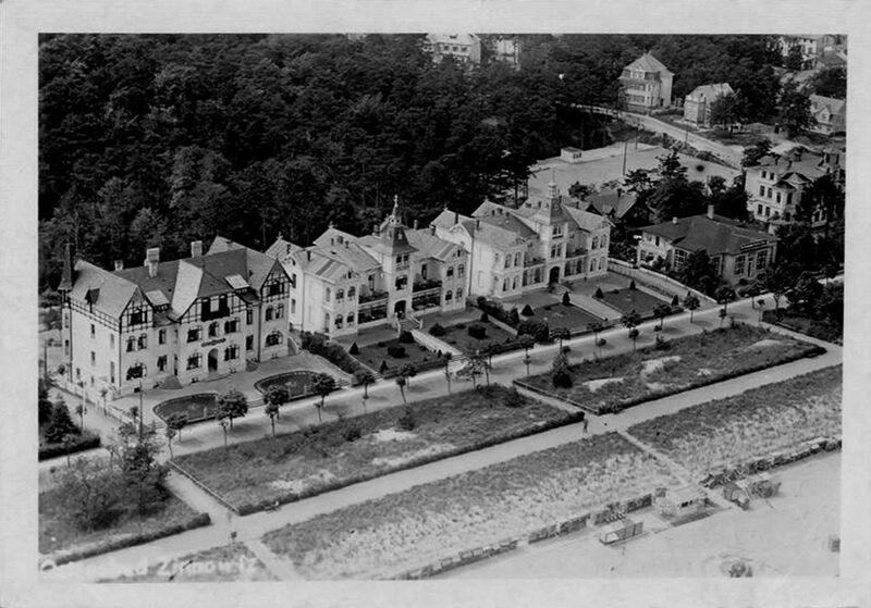 Datei:Zinnowitz AK035 Luftaufnahme 1949.jpg