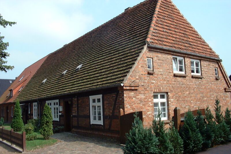 Datei:Dobbertin-Dorf 405 (2002).jpg