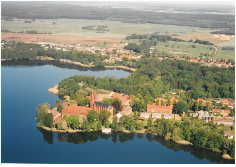 Datei:Dobbertin-Luftbild 180 (2000).jpg