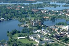 Schwerin-Luftbild 2142 (2000).jpg