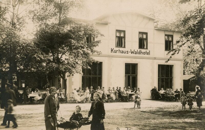 Datei:1927 Kurhaus Waldhotel.jpg
