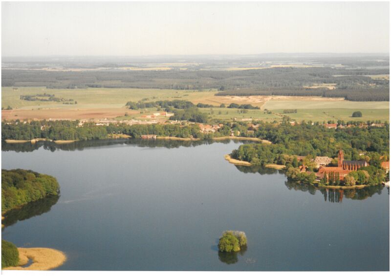 Datei:Dobbertin-Luftbild 112 (2000).jpg