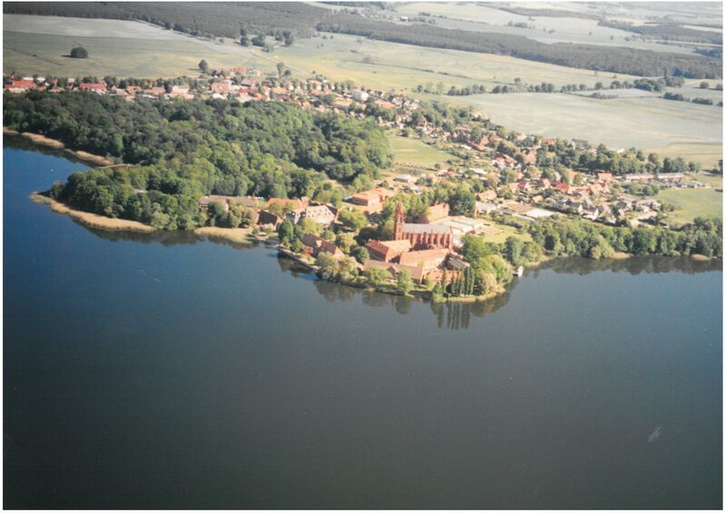 Datei:Dobbertin-Luftbild 212 (2000).jpg