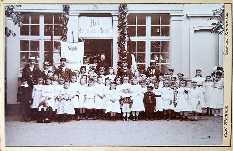Datei:Zinnowitz-Schulfoto.jpg
