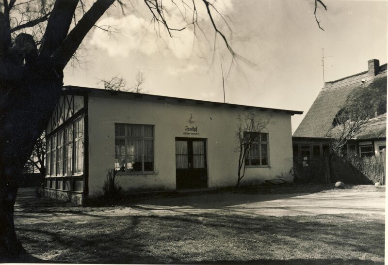 Datei:1976 Inselhof Konsum.jpg