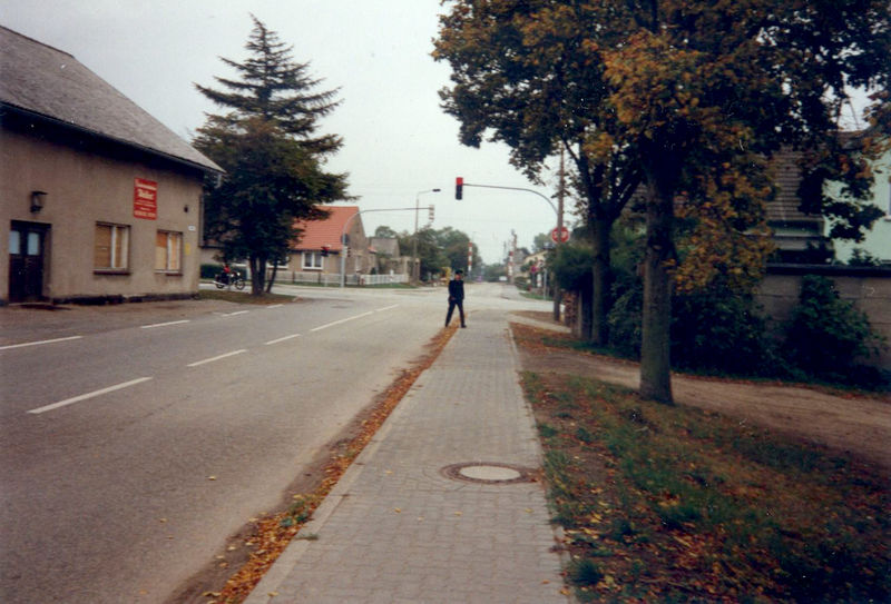 Datei:Moenchhagen Kreuzung 1995.jpeg