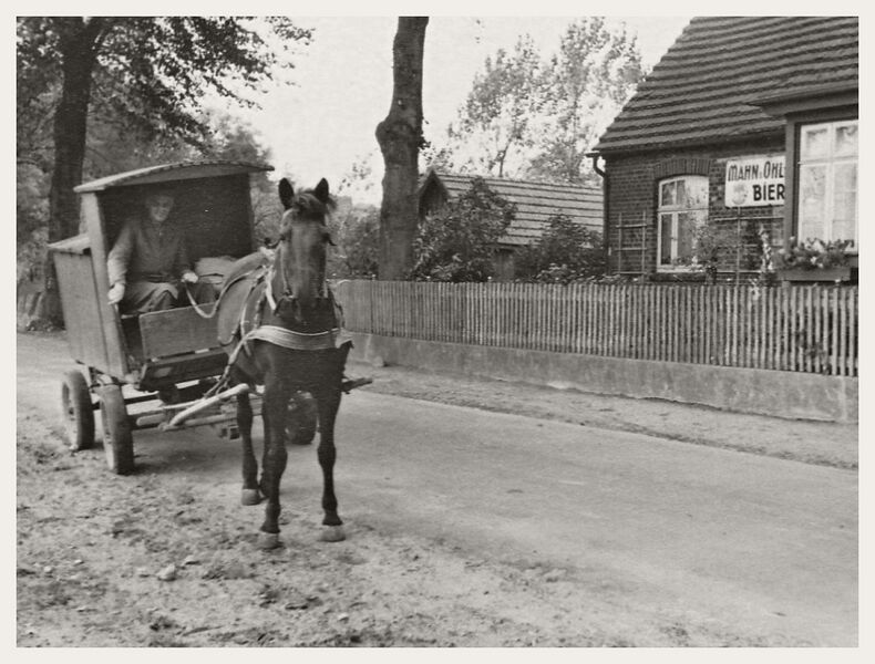 Datei:Goldenbow Brotwagen 1.jpg
