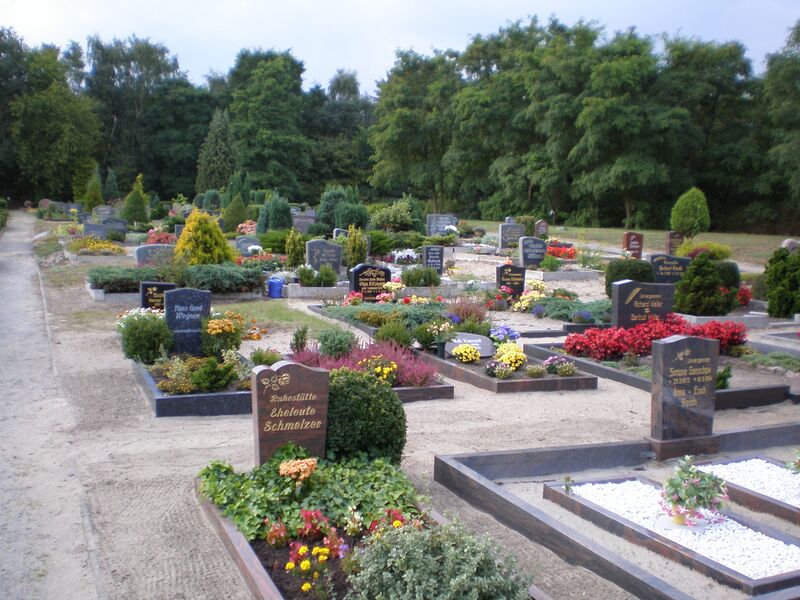 Datei:011 Friedhof Zempin 2007.jpg
