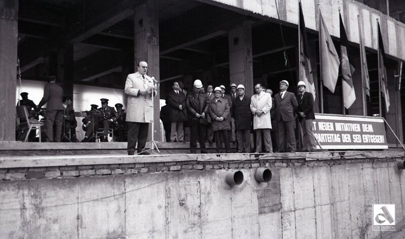 Datei:Zinnowitz Roter Oktober Richtfest 25.10.1975-5.jpg
