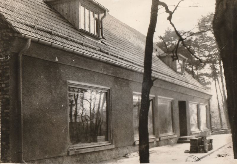 Datei:1964 HK Fassade hui, Rückseite....jpg