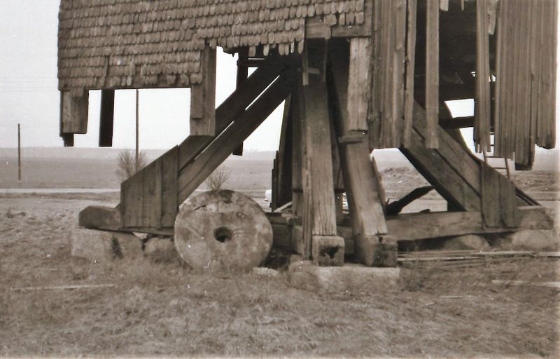 Datei:Mühle Gr E 1977 in Situ 23.jpg