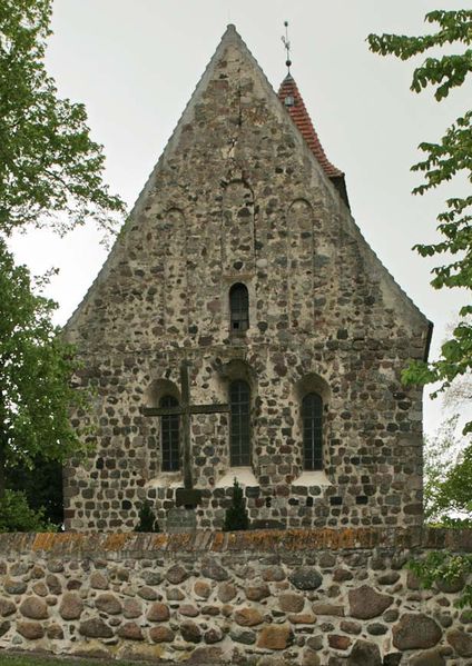 Datei:Genzkow a1 von Ost.jpg