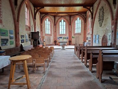 Eickelberg Blick in Richtung Altar.jpg