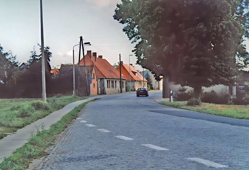 Datei:Mestlin-Strassenbild 2 (1999).jpg