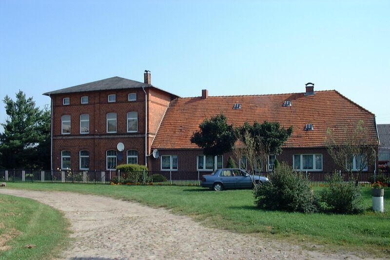 Datei:Darze-KA Dobbertin 982 (2002).jpg