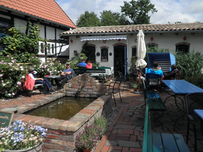 Datei:Cafe Tante Wally.jpg