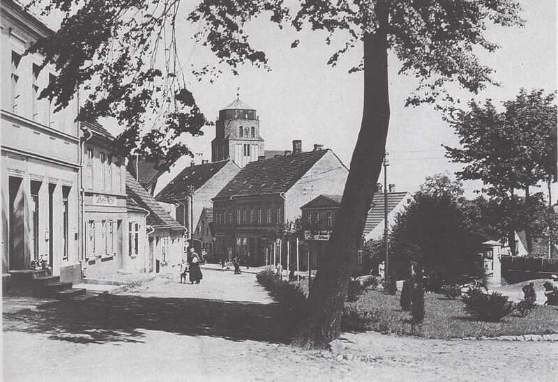Datei:Wolgast 1939 Bahnhofstraße.jpg