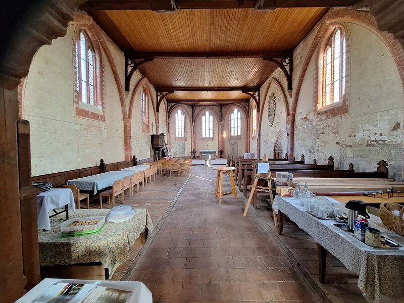Datei:Eickelberg Kirche Innen.jpg