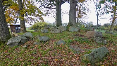 Hünengräber Pöglitz 1 6.jpg