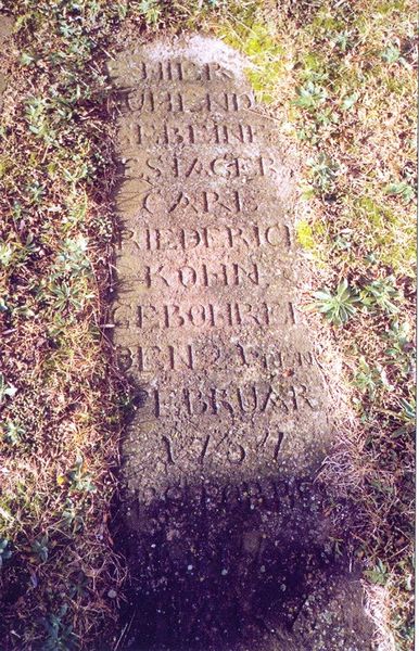 Datei:Roevershagen Grabstein Koehn 1823.jpg