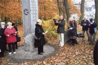 Zinnowitz-Einweihung Stele 19 11 06 (2).jpg