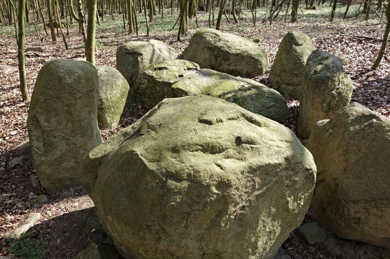 Datei:Hünengräber Mankmoos 2.2.jpg