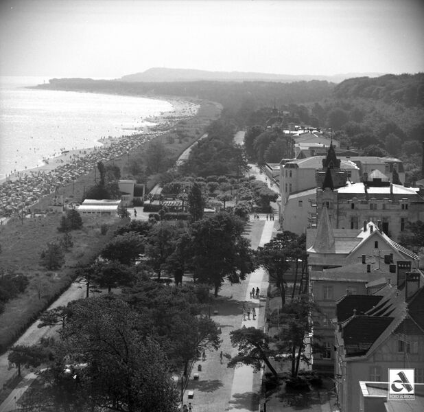 Datei:Zinnowitz Blick vom Kran 15.07.1975-1.jpg