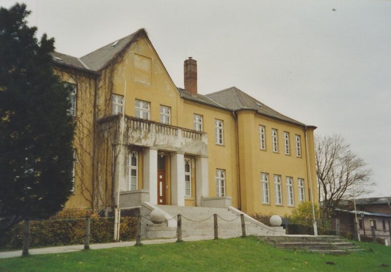 Datei:Gützkow Schloss Gymnasium 2.jpg