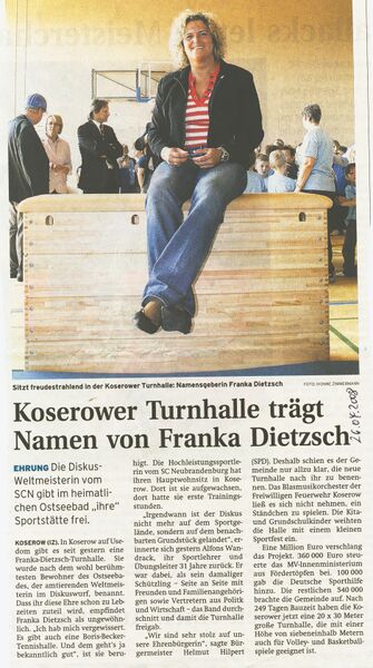 Datei:2008 Turnhalle Franka Dietzsch.jpg