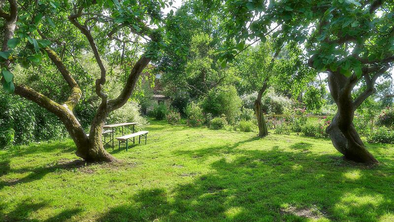 Datei:Fotopa Rethwisch k Pfarrgarten ew.jpg