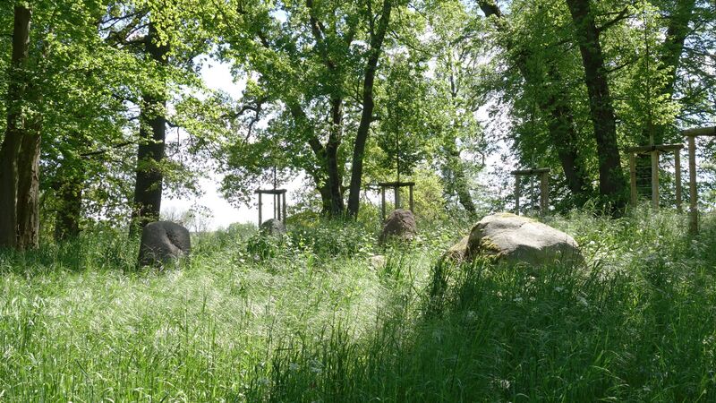 Datei:Hünengräber Basedow 2 3.jpg