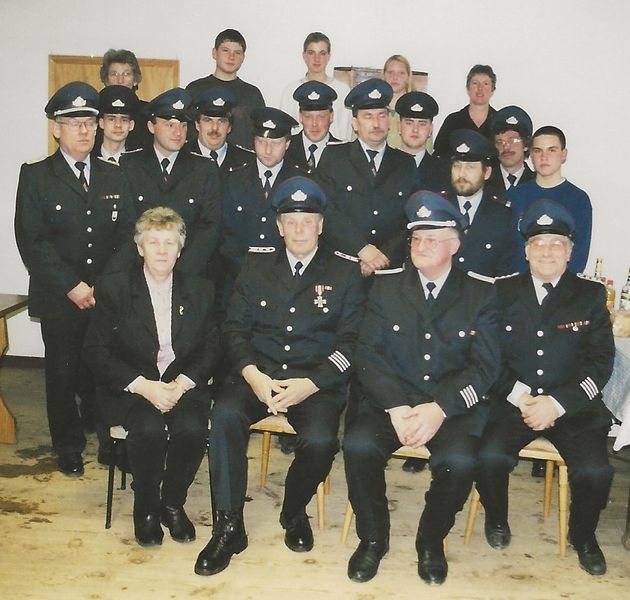 Datei:FFW Teusin 2002.jpg