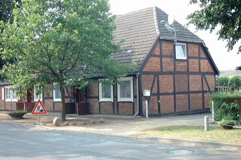 Datei:Dobbertin-Dorf 403 (2002).jpg