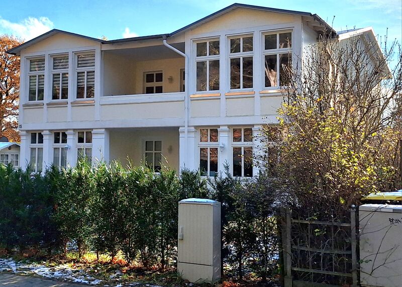 Datei:Zempin-Villa Waldesblick 2024.jpg