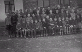 Kirch-Mulsow-700-17-Klassenphoto-historisch.png