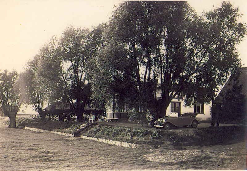 Datei:Inselhof Terrasse.jpg