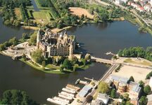 Schwerin-Luftbild 1090 (2000).jpg