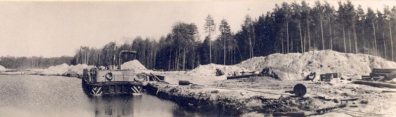 Datei:Torfbrücke Kanal Südseite.jpg