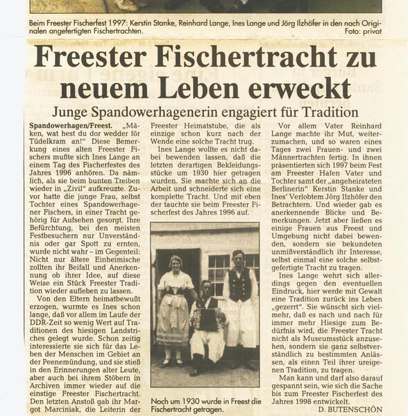 Datei:Freest 1997 Tracht 2.jpg