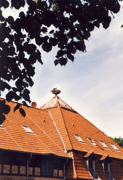 Datei:2005 Gutshof Storch.jpg