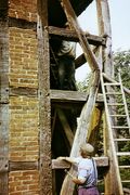 Arbeiten am Holzständerwerk des Kirchturmes 1987