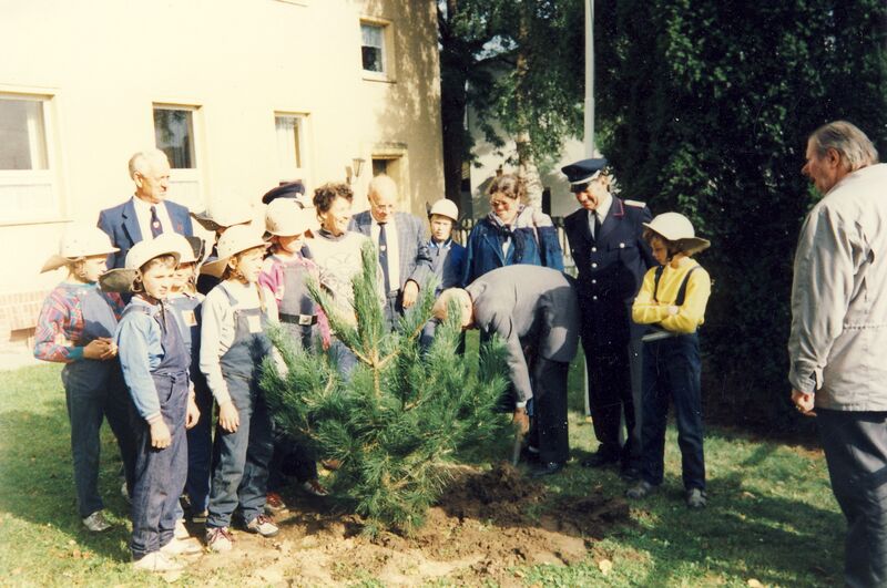 Datei:1990.jpg