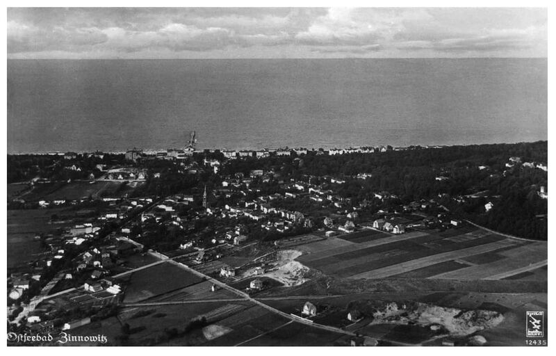 Datei:Zinnowitz AK033 Luftaufnahme 1942.jpg
