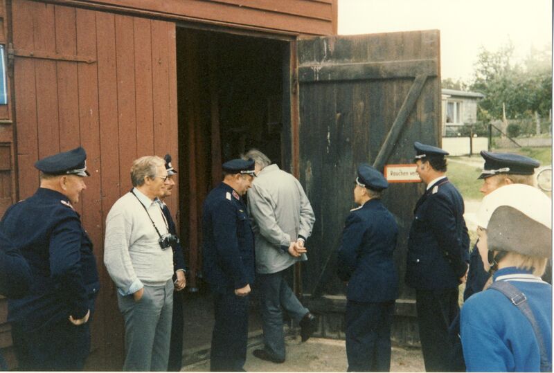Datei:1990 Eingang FF.jpg