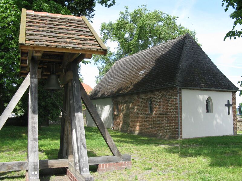 Datei:Dorfkirche Bandekow.090.jpg