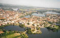 Schwerin-Luftbild 1122 (2000).jpg