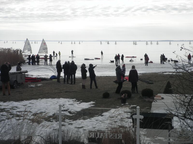 Datei:Achterwasser Eissegler 2.jpg