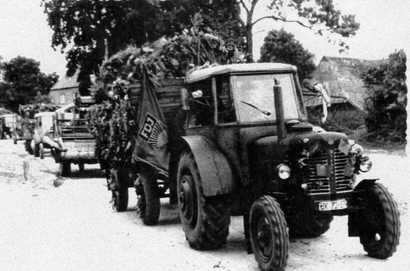 Datei:Erntefest 1965.jpg