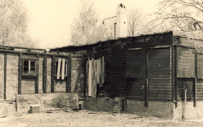 Datei:Gemeindehaus abgebrannt 1961.jpg