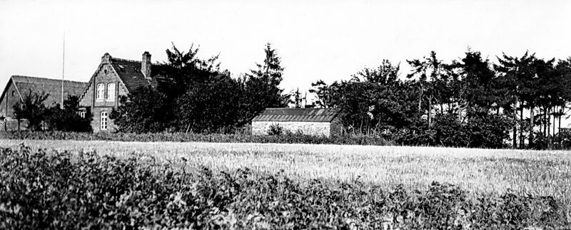 Datei:Friedrichsruhe Schule Südwestseite.jpg